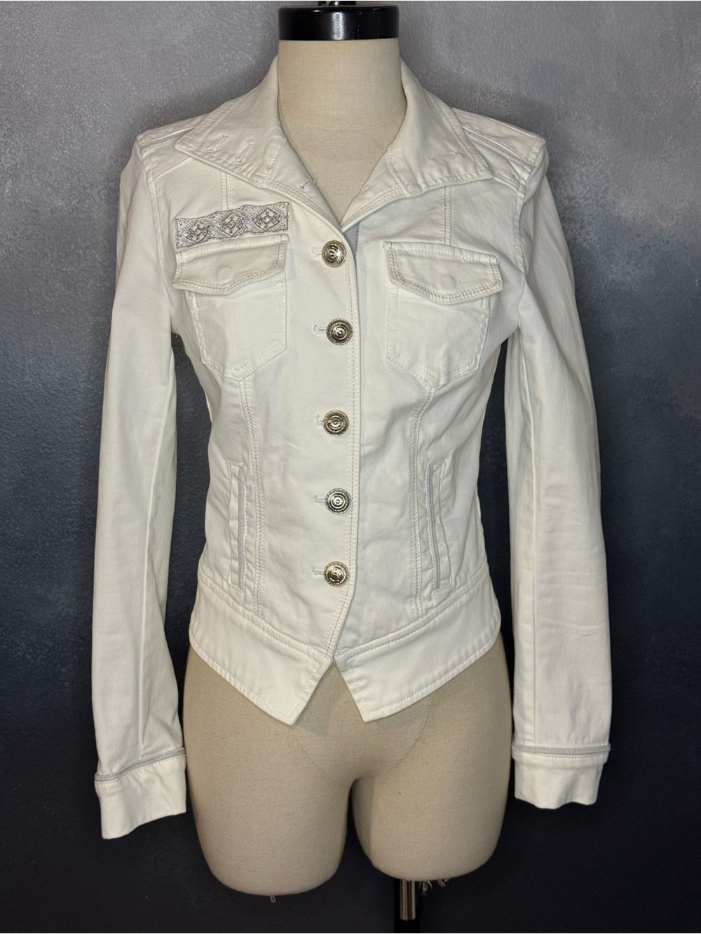 White House Black Market White Denim Jacket – Women’s Size 2